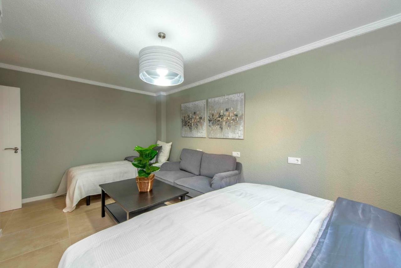Torrevieja Apartment Luaran gambar